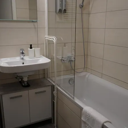 Free Parking!! Nap22 *