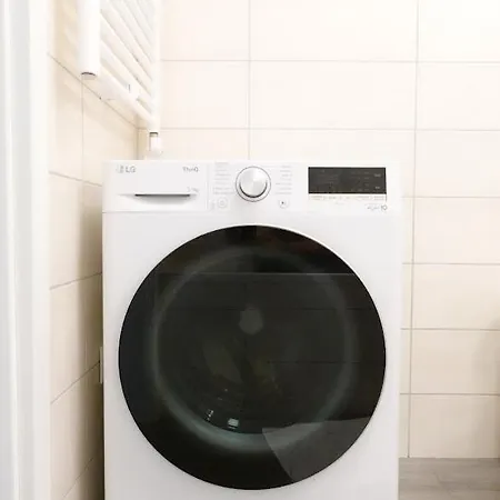 Free Parking!! Nap22