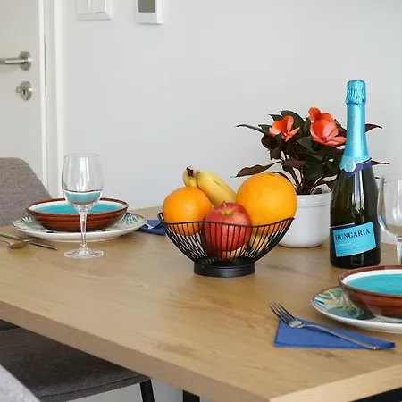 Free Parking!! Nap22 *